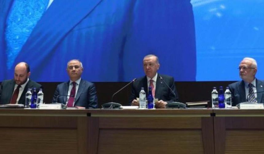 AKP Toplantısında Erdoğan'a DEM Parti Şikayeti! Süreçte 'Zehirli dil' Uyarısı Geldi