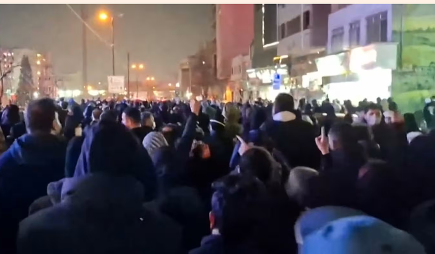 CFR Analizi: İran Rejimi İçin Çıkış Yolları Daralıyor