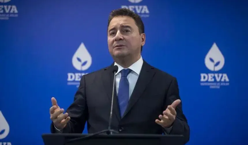 Ali Babacan'dan İktidara Maaş Çağrısı: '6 Ay Beklemek Zulüm, Artışlar 3 Ayda Bir Yapılmalı'