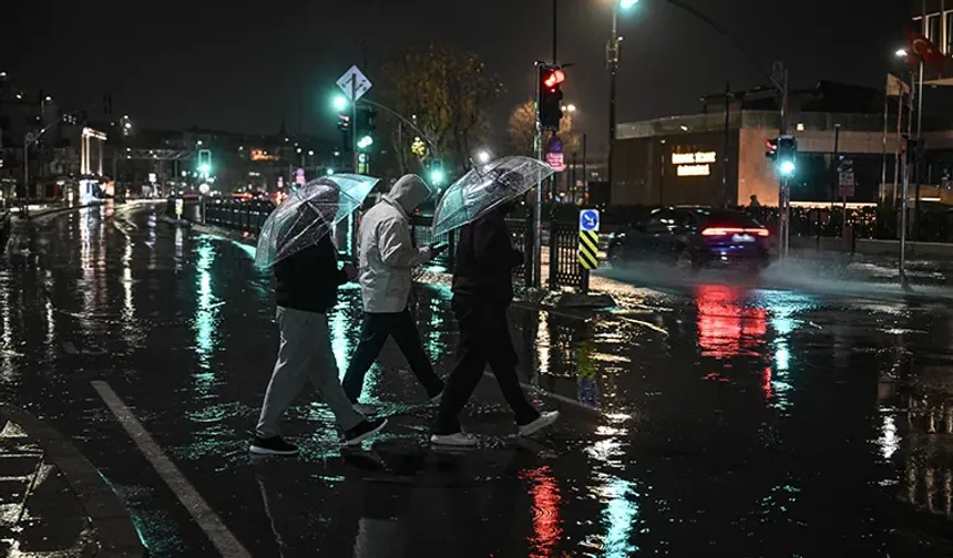 İstanbul'da Dün Geceki Felaketten Geriye Bu Kareler Kaldı! Hayat Adeta Felç Oldu