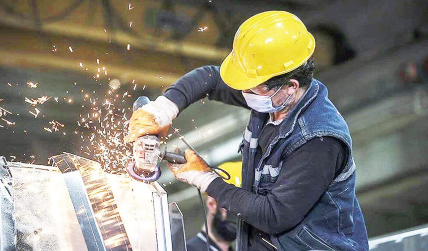 Sanayide Çarklar Dönmekte Zorlanıyor: Daralma 22. Aya Taşındı